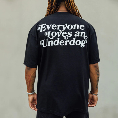 Lサイズのみ］deuce ストリートTシャツ【Everyone Loves An Underdog】ブラック│バスケ用品専門店 BB KONG  オンラインストア