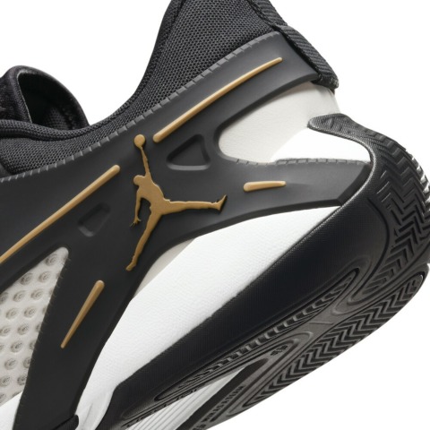ジョーダン HEIR PF【FQ3859-007】BLACK/METALLIC GOLD-SAIL