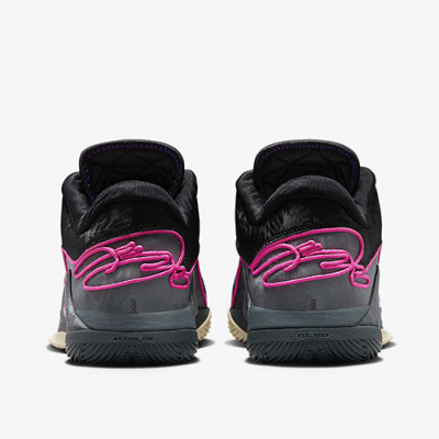 ナイキ レブロン22 EP【FZ1095-001】BLACK/LASER FUCHSIA-DARK