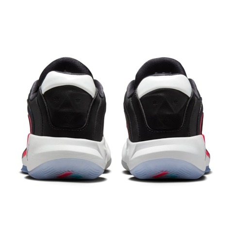 ジョーダン ルカ4 GS【HJ5225-001】Black/Summit White ジョーダン ルカ4 GS【HJ5225-001】Black/Summit White