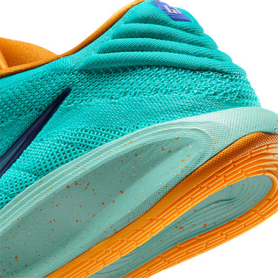 27.5cmのみ］ナイキ エアズーム G.T.ハッスル 3 EP【IF2521-300