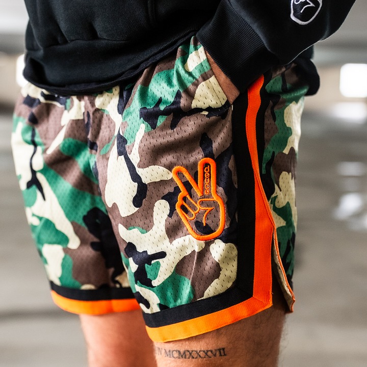 【新品】Deuce Vibe Shorts（デュース バイブショーツ）カモ deuce Vibe 2.0 ショーツ【Camo Orange】│バスケ用品専門店 BB KONG