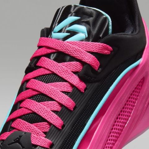 ルカ ジョーダン ルカ 5 GS【IM5166-600】Laser Fuchsia/Black/Bleached